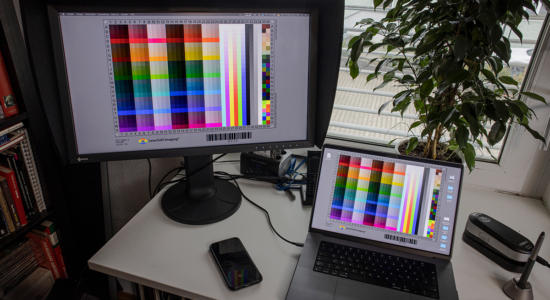 EIZO Monitortest Aufbau