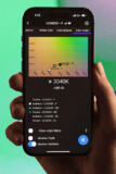Datacolor LightColor-Meter in einer Hand.