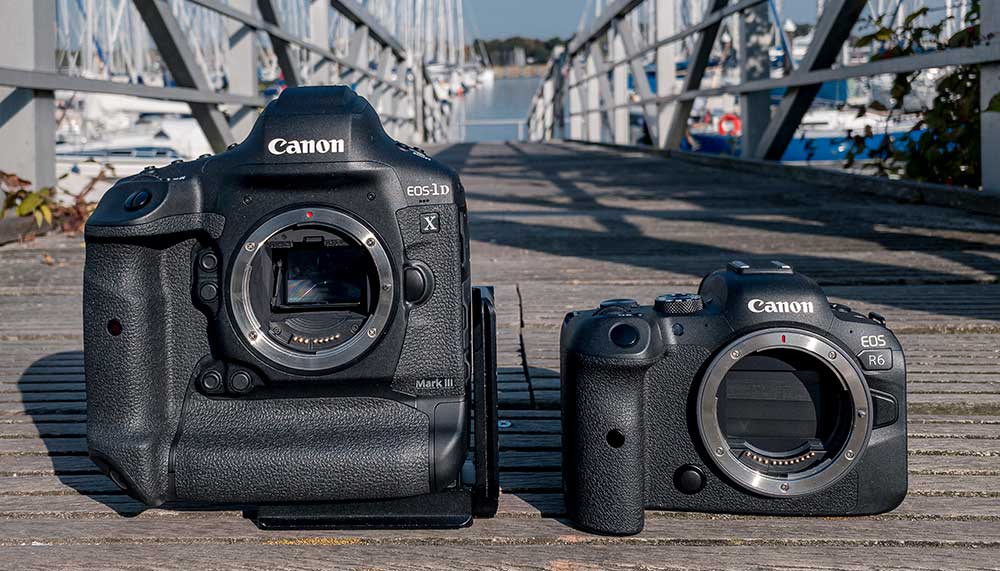 Zwei Canon EOS Kameras